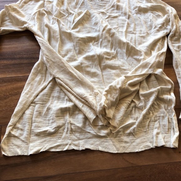 Anthropologie Moth High Low Side Split Cream Sweater - Picture 5 of 6